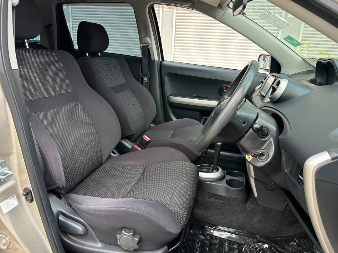 TOYOTA IST thumbnail 7